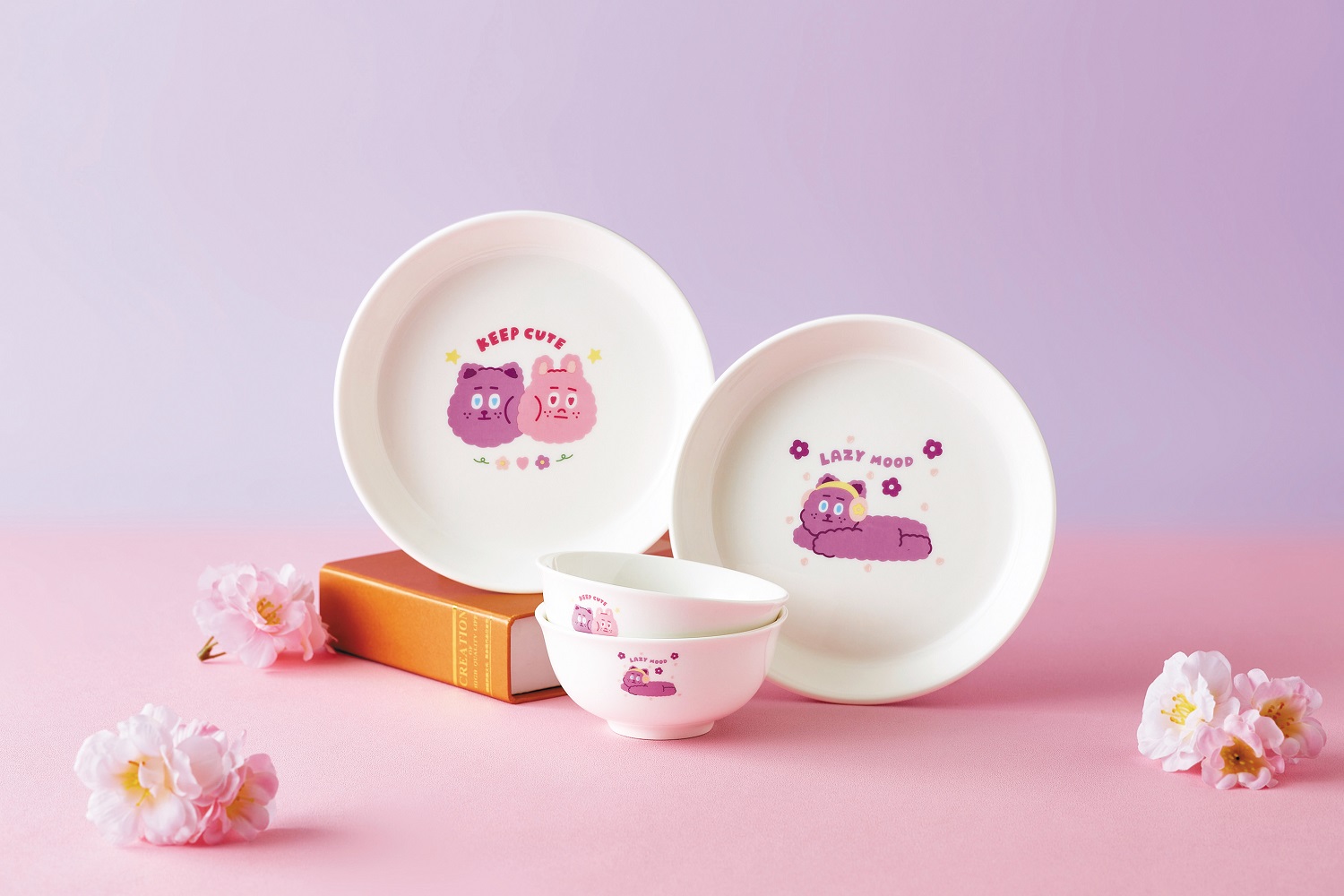 ▲夢時代會員限定來店禮，2月29日起將祭出可愛療癒的JENNYHUA煎妮花系列生活好物，3月7日有高CP值雙碗雙盤組。(圖/夢時代提供)