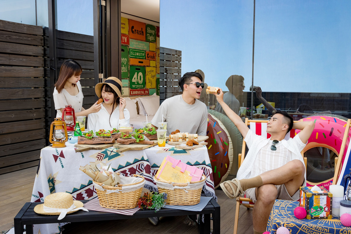 ▲春日網美野餐企劃_享客房佈置服務。（圖/英迪格酒店提供）