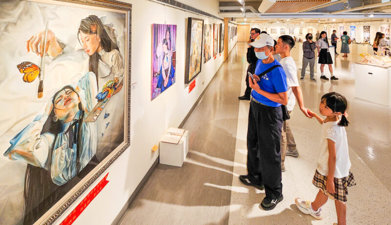 ▲中華藝術學校2024「青春美展藝動」，即日起在文化中心至真二館展出。。（圖/記者張忠義攝）