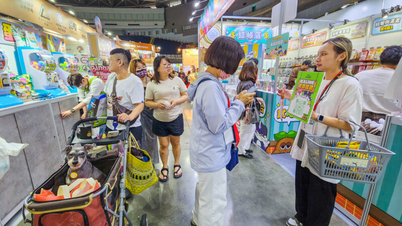 ▲全台最大的展昭寵物展今天起一連四天在高雄巨蛋登場。（圖/記者張忠義攝）