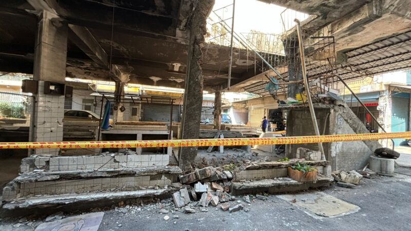 鳳山區東門市場建物毀損案 經發局11時獲報立即會同警、技師公會赴現場處理