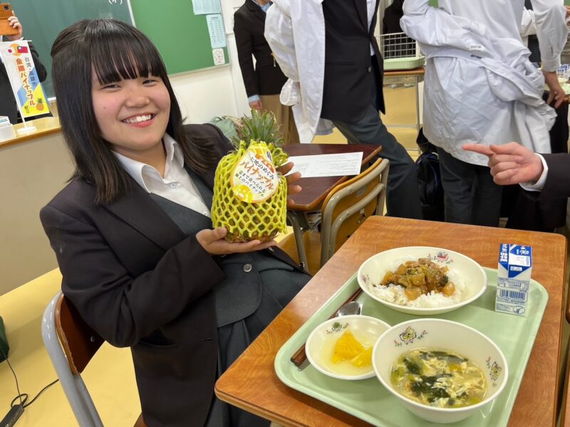 高雄鳳梨化身為外交大使  日本學生營養午餐水果大獲好評