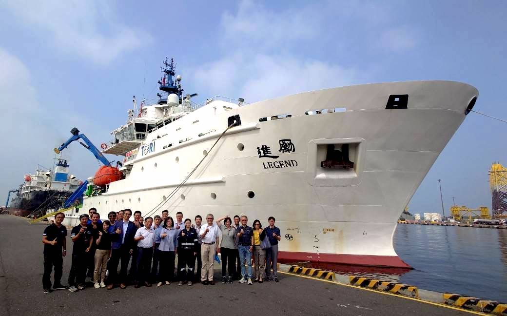 航向南海以科學調查支持國際需求　管碧玲為聯合海洋科學觀測團隊加油