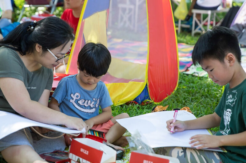 ▲暑假親子陪伴高峰期，建議以愛的鼓勵作為陪伴溝通方式，每週至少四天以上。（圖/亞尼克提供）