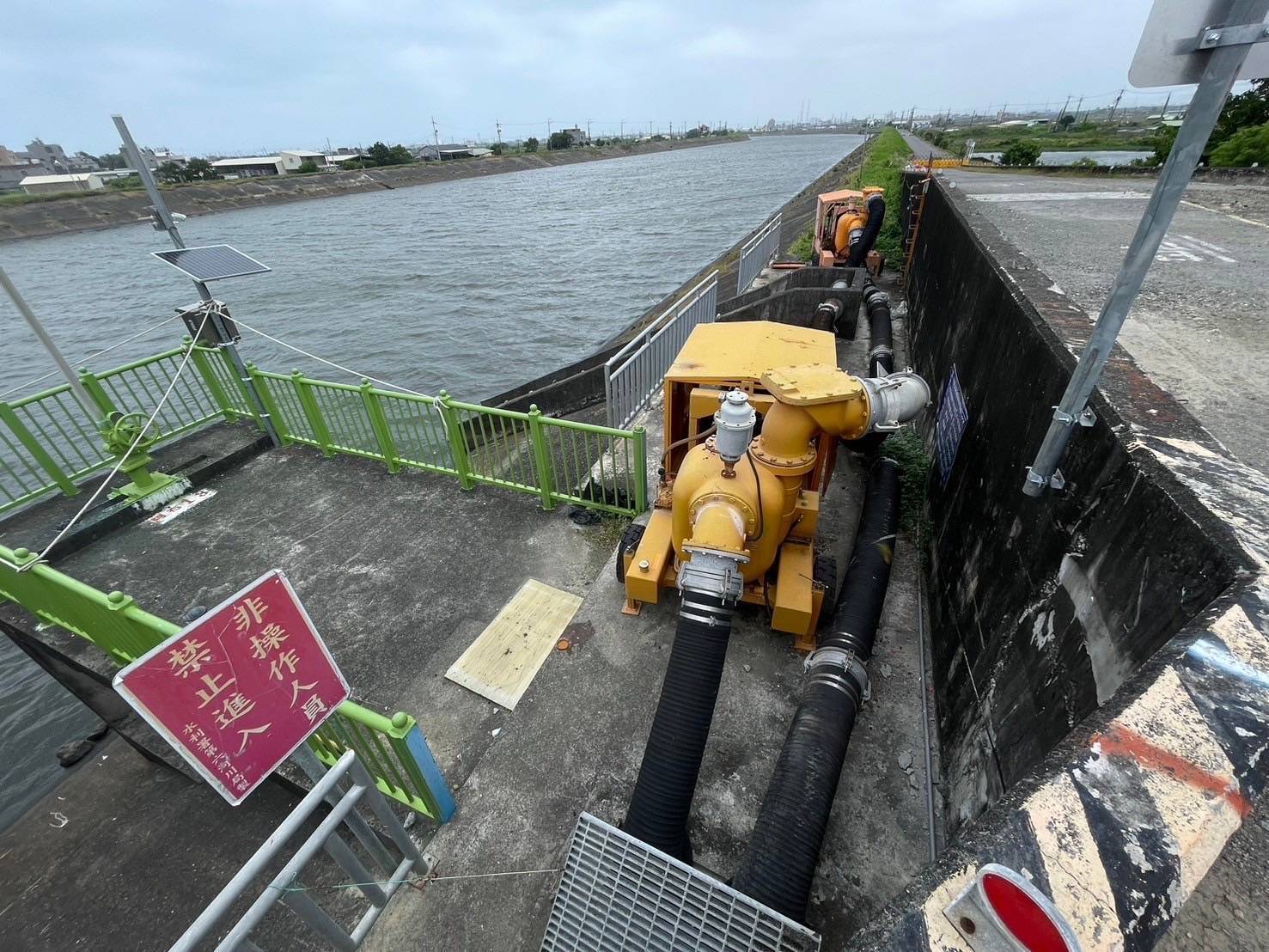 山陀兒颱風發布海警 高市海洋局請漁友嚴防及作好防颱整備