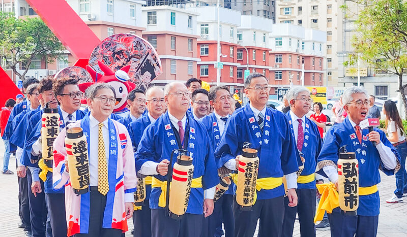 ▲今天開幕還帶來日本睡魔祭最具象徵特色的「睡魔遊行」，原汁原味還原日本傳統慶典意境，睡魔燈籠的繞行，獻上最高誠意祝福。（圖/記者張忠義攝）