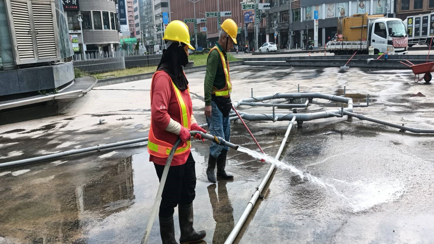 高雄捷運美麗島站水池已提高清潔頻率　以維護城市門戶良好形象