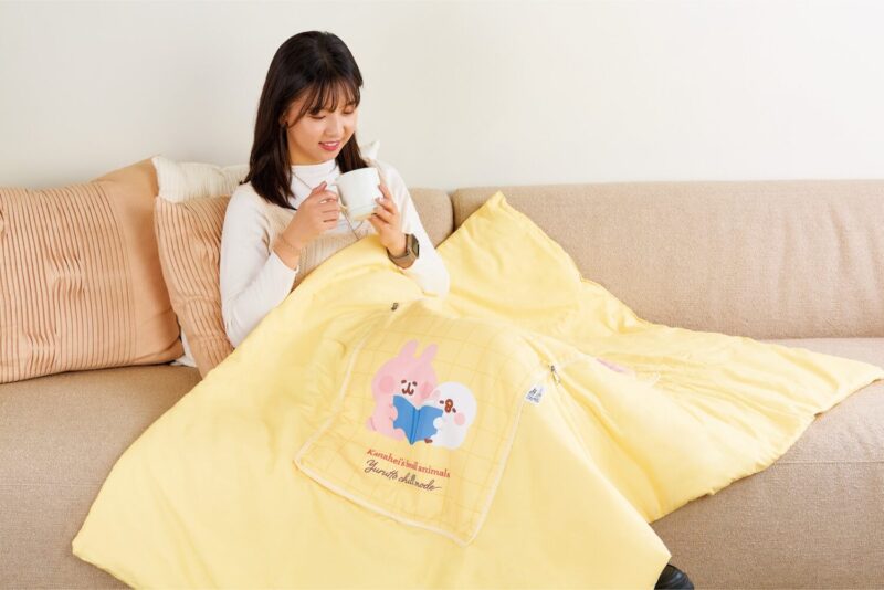 ▲來店禮：悠悠日常二用抱枕（被）。（圖/高雄夢時代提供）