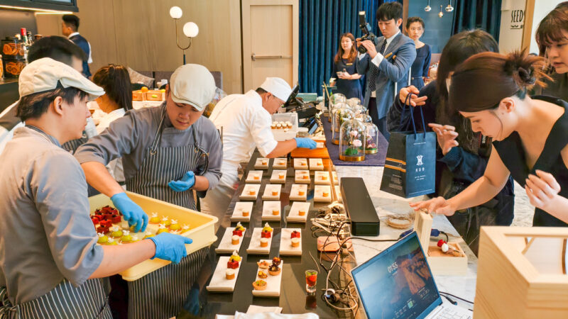 ▲高雄洲際酒店跨界打造母親節感恩月限定「茶香花語・溫情雙人下午茶」。（圖/記者張忠義攝）