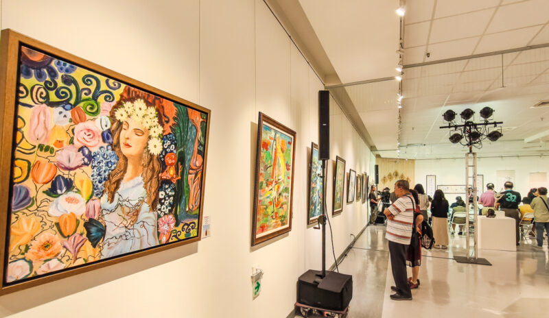 ▲高雄市西瀛畫會會員聯展〈黑水溝傳奇》，這次共有39位藝術家展出76件作品，值得你來細細品味。（圖/記者張忠義攝）