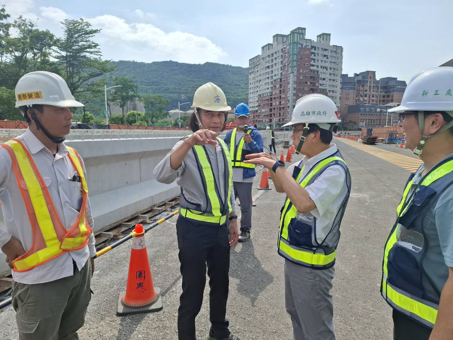 林欽榮副市長視察九如橋改建工程工進及防汛整備