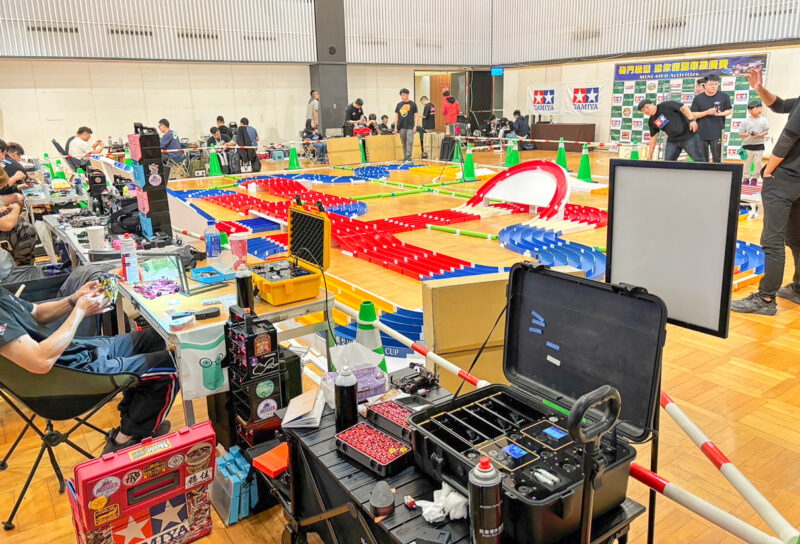 ▲0802_七年級生童年回億!四驅車比賽。(圖/新光三越高雄三多店提供)