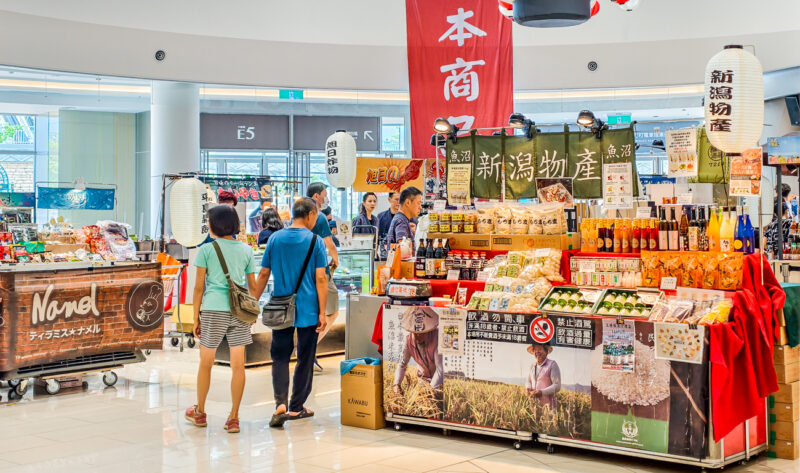 ▲「新潟物產」則帶來一系列純米酒與天然果汁，展現日本飲品的自然純粹。（圖/記者張忠義攝）