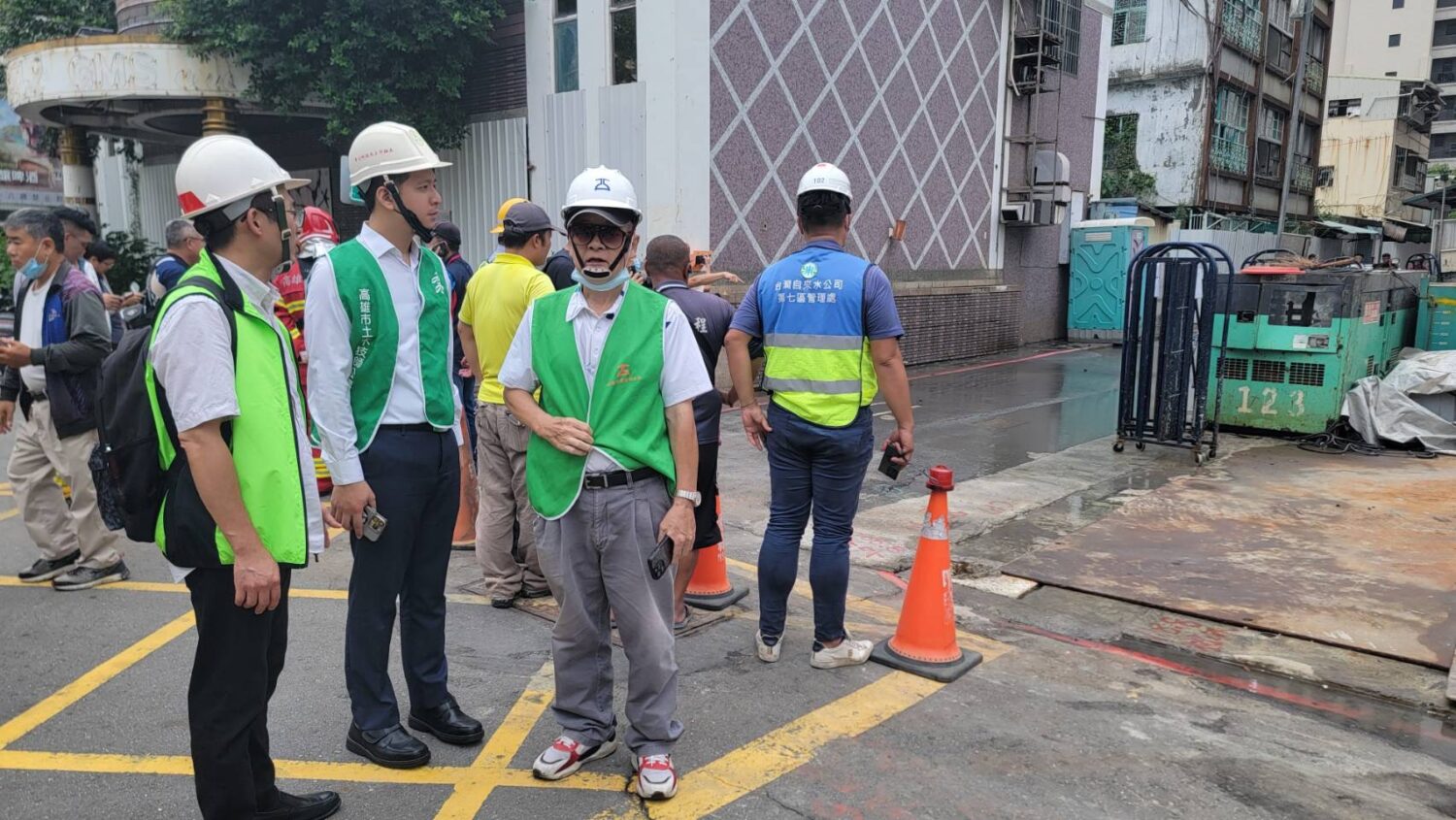 成功一路工地致路面下陷 高市工務局勒令停工並責成廠商強化監測、提出改善方案
