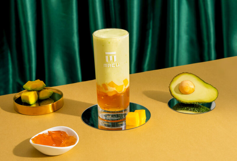 ▲麻古新品《酪梨甘露》從最難配對，化身精品級手搖新風味。（圖/麻古茶坊提供）