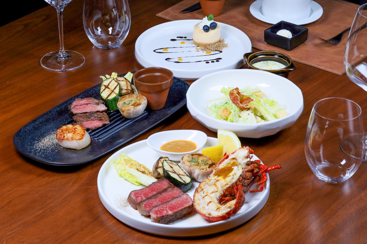 ▲高雄萬豪酒店11樓的皇饕牛排館鐵板燒,時隔兩年再度推出廣受好評的「海陸雙拼平日午間套餐」,即日起至12月30日於每週一至週四午餐時段限時供應。(圖/高雄萬豪酒店提供)