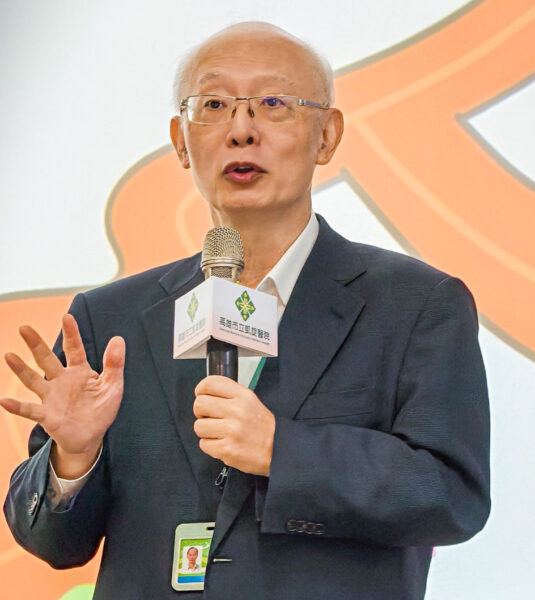 ▲高雄市衛生局黃志中局長呼籲社會大眾給予病友更多的支持與關懷，共同努力減少對思覺失調症的汙名化。（圖/記者張忠義攝）