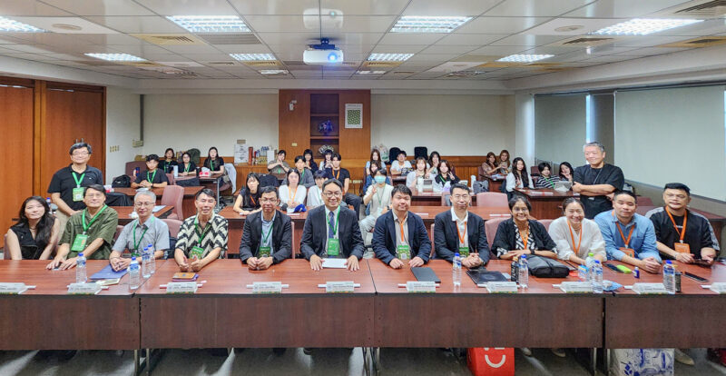 ▲泰國藝術大學與高雄科技大學一起參與為兩校簽屬MOU做見證。（圖/高雄科技大學創新設計學院提供）