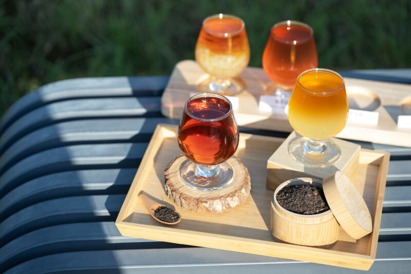 ▲麻古茶坊秋季代表作《紅萱烏龍》三韻焙火工藝。（圖/麻古茶坊提供）