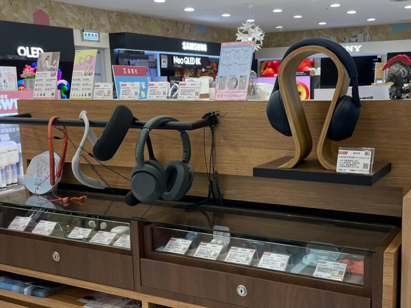 ▲集雅社SONY系列耳機。(圖/高雄大立百貨提供)