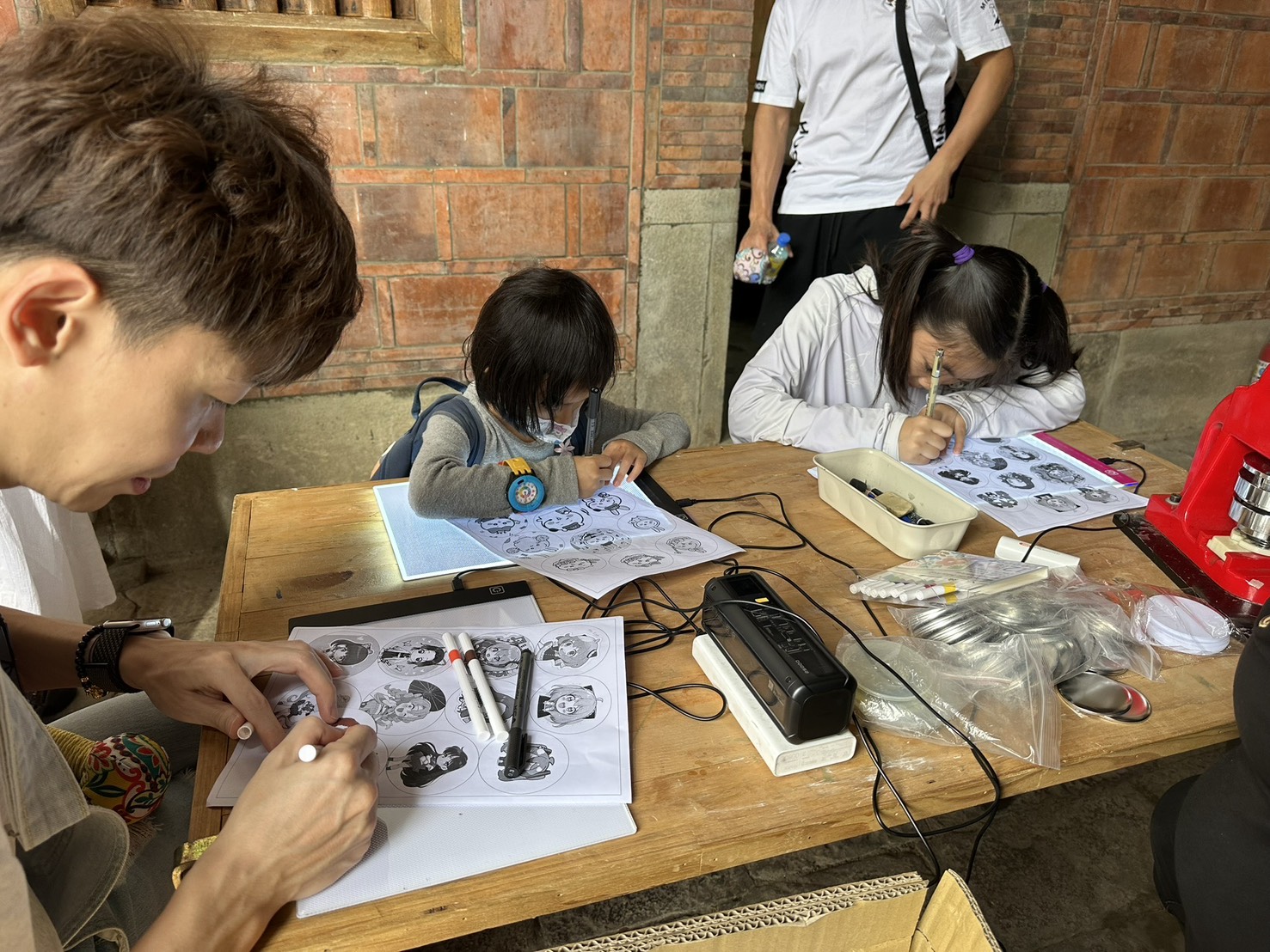 「杜潘芳格的時間繪卷」　漫畫展登場  交織自由、女性、土地情感