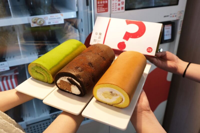 ▲亞尼克YTM限定生乳捲盲盒，每盒392元，有機會買到冠軍原味、獨家獵奇九層塔檸檬、厄瓜多爾黑巧克力、宇治抹茶等口味。（圖/亞尼克提供）