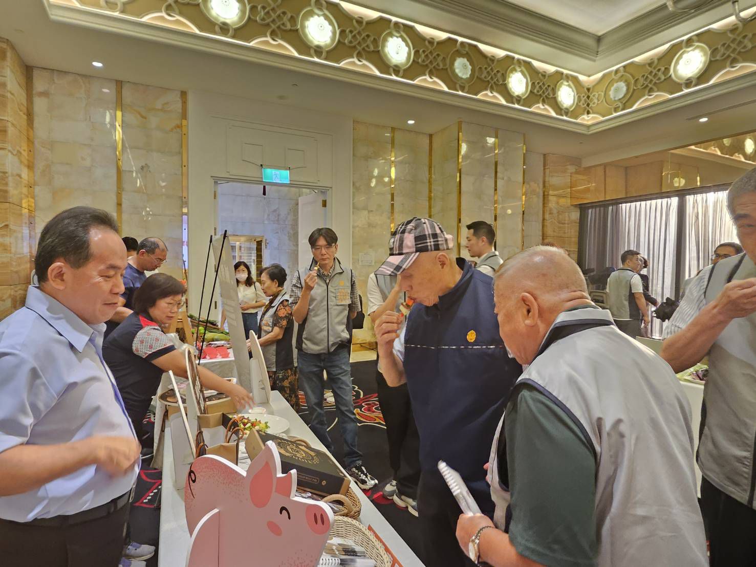 高雄農業局首度攜手旅館公會 舉辦優質食材媒合會 在地挺在地 縮短食物里程