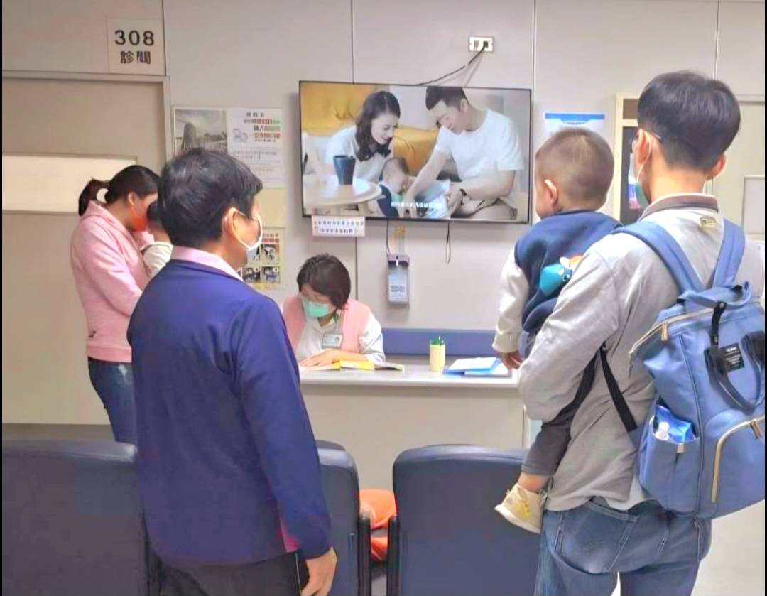 秋冬溫差大 幼兒氣喘進入高發期 久咳不癒 食量 活動力差 超過2週是警訊