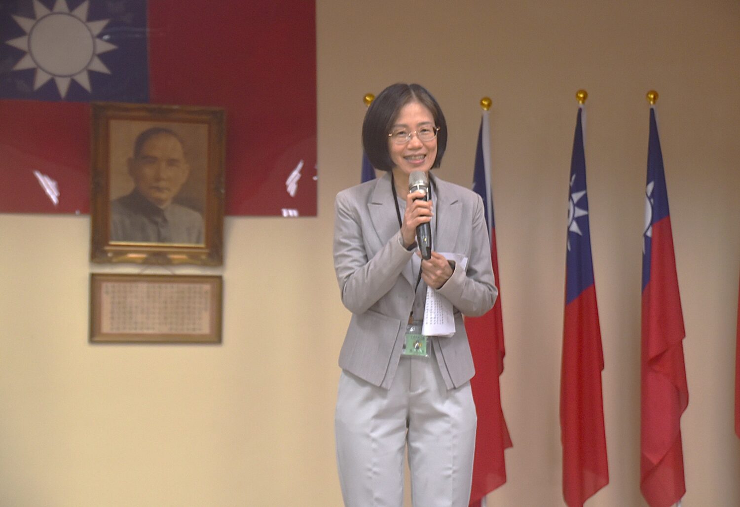 高雄關舉行優良專責報關人員、績優自主管理專責人員、優級保稅工廠、保稅工廠及園區事業優良保稅業務人員聯合表揚大會