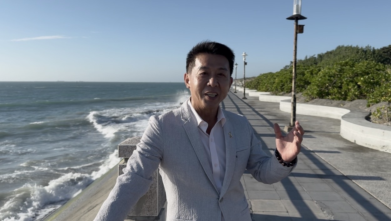 許智傑推出首支政策影片,主打從港灣走向國際