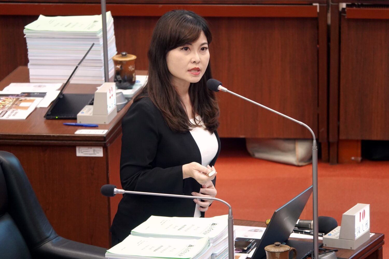 月世界也出現現垃圾山 陳美雅痛批:政府怠惰失職,放任自然寶地被毀!