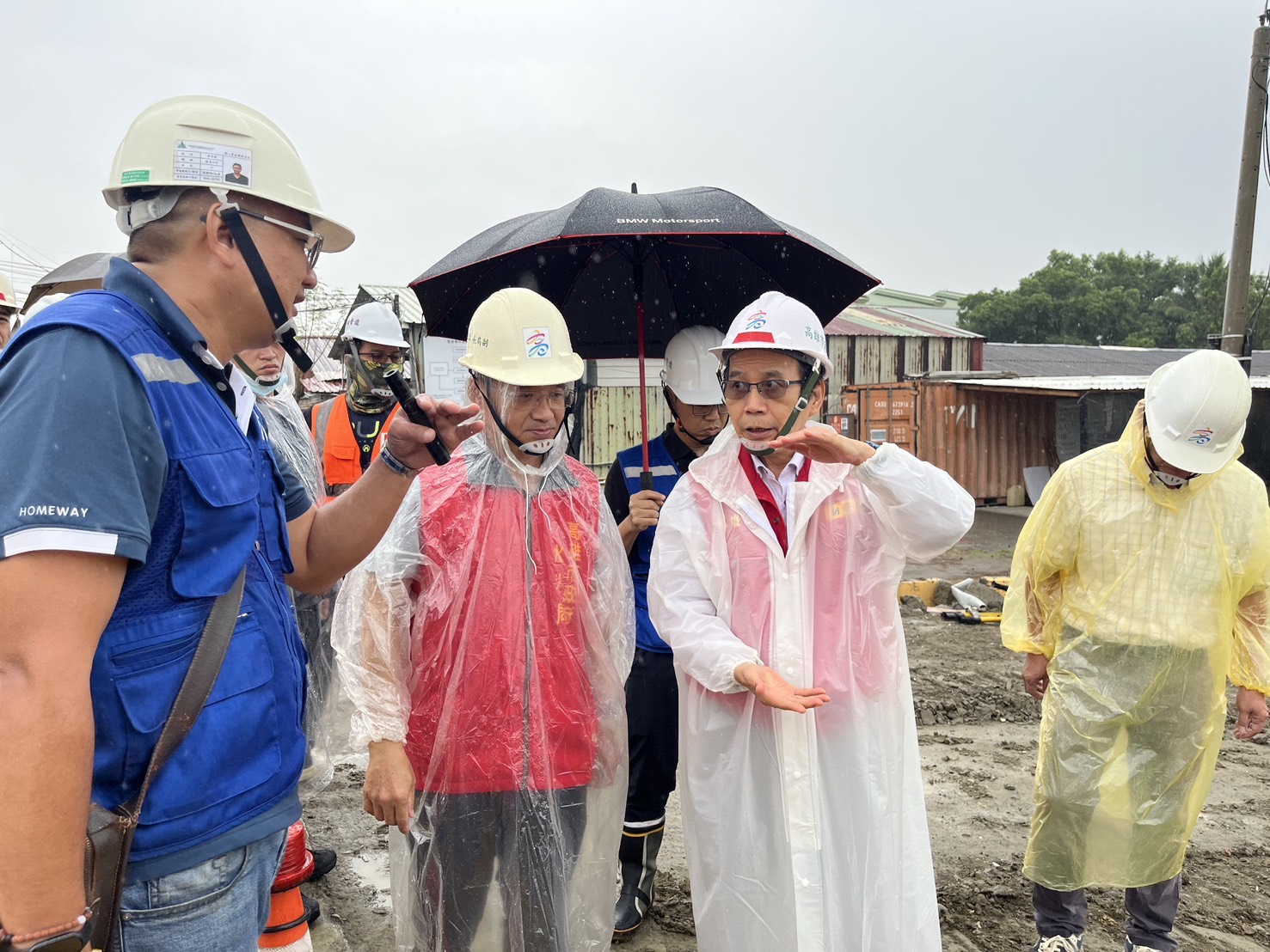 林欽榮副市長午後再赴仁武區八涳橋視察改建工程防汛應變