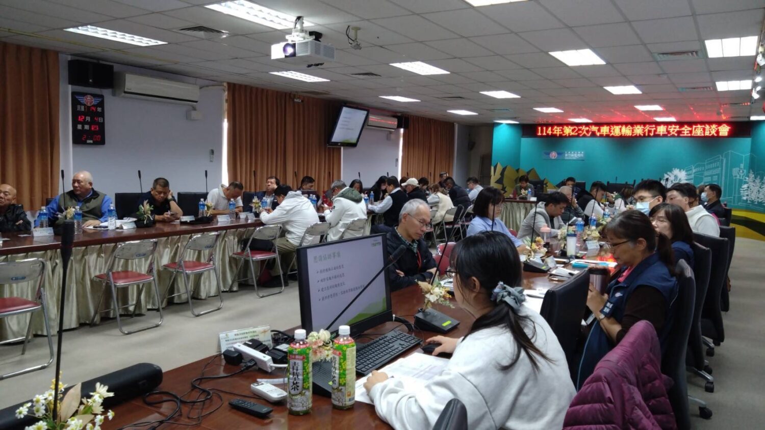 桃竹苗運輸業座談 落實自主管理 響應路口停讓 確保用路人安全 桃竹苗運輸業座談 落實自主管理 響應路口停讓 確保用路人安全