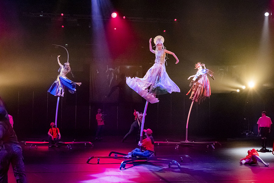 屏東落山風藝術季《海口狂想曲》 台式芭比狂歡派對 1/3席捲海口沙灘