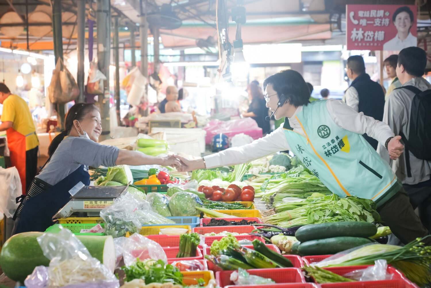貼近生活、從市場出發 林岱樺走入大苓市場迎跨年
