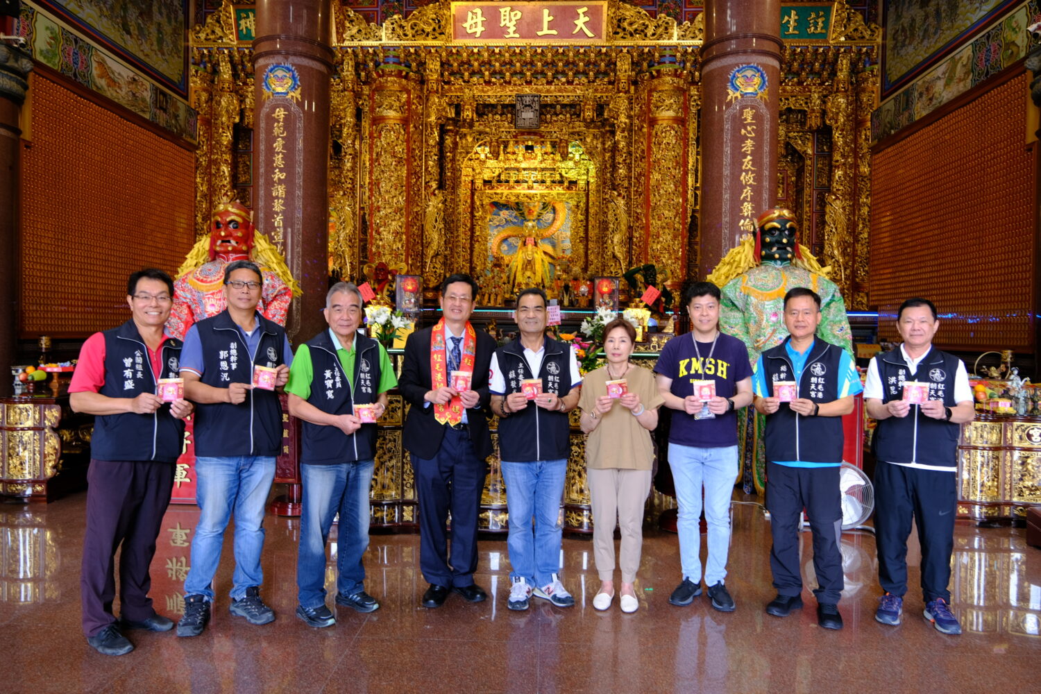 迎白沙屯媽祖  小港醫院攜手紅毛港朝天宮 推全台首創聯名平安符