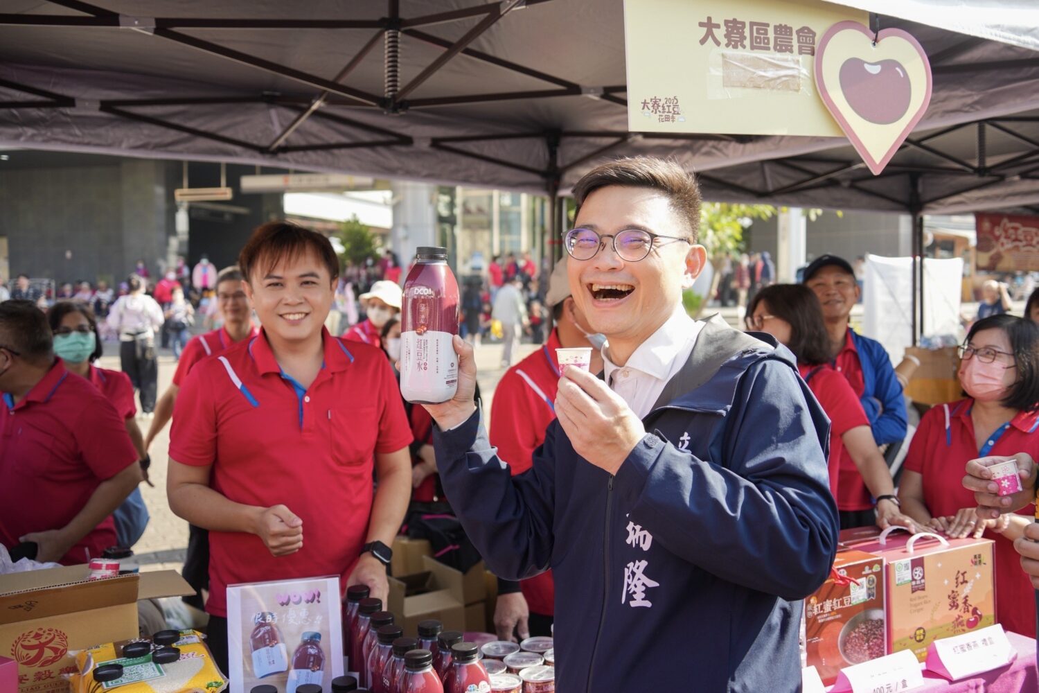 「菜市場之子」賴瑞隆向勞工、農民謙卑請益：讓高雄更好是一生使命