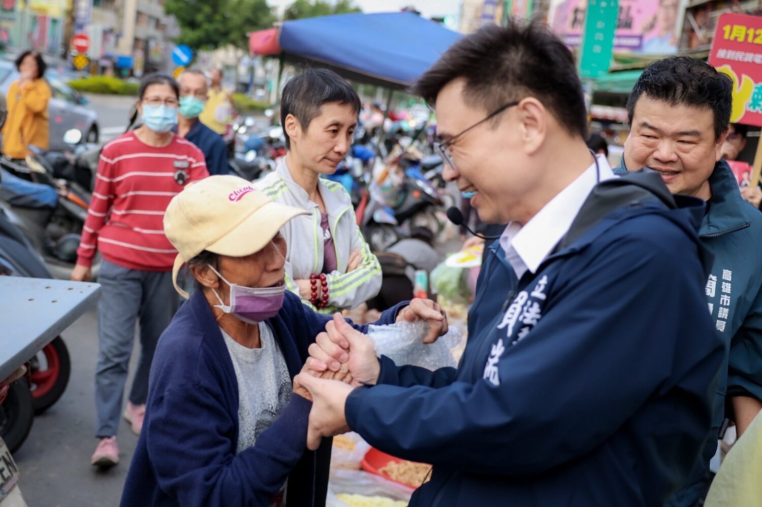 賴瑞隆週日從南到北、從鄉到市 一步一腳印陪伴市民、傾聽基層聲音
