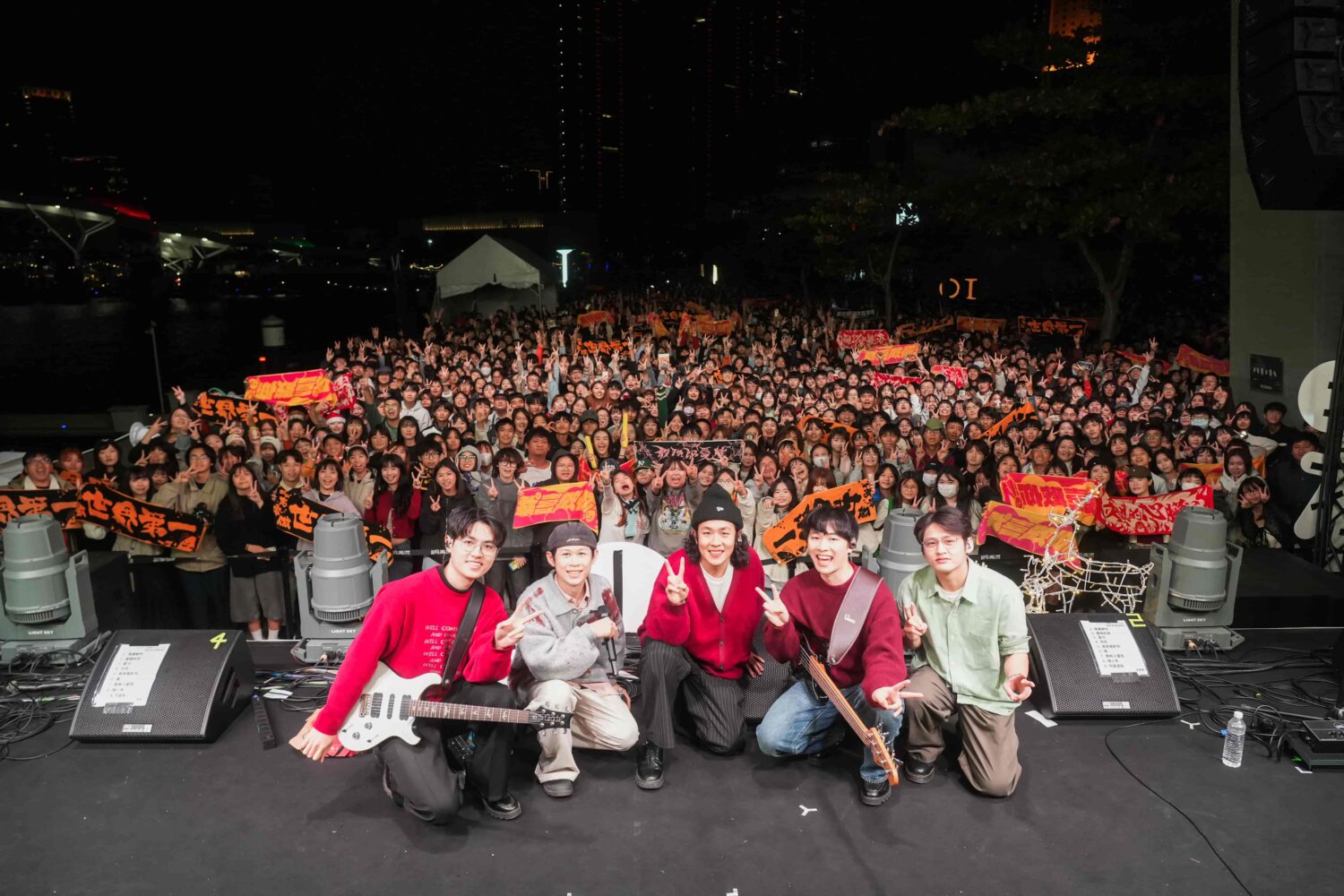 《高流聖誕趴》、「金勾TREE」帶動高雄愛河灣打卡熱　破15萬人齊聚港灣過聖誕