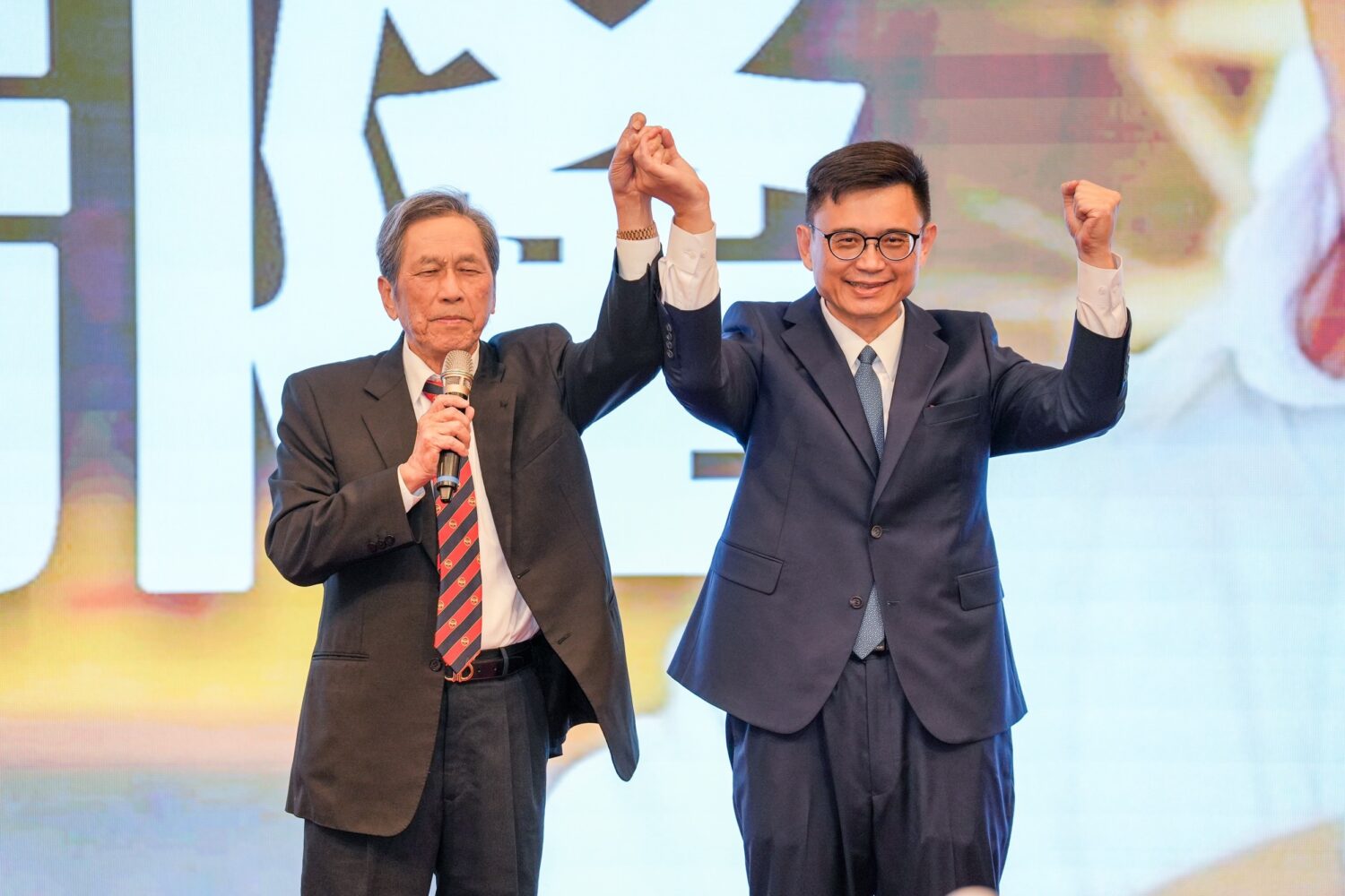 號召社團座談會 闡述施政理念 賴瑞隆:謙卑面對挑戰 穩健擘劃未來 讓高雄走得更堅定 號召社團座談會 闡述施政理念 賴瑞隆:謙卑面對挑戰 穩健擘劃未來 讓高雄走得更堅定