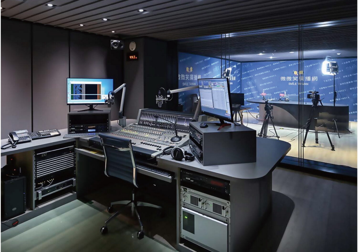 擁抱生命逆轉勝  空中暖舉靠陪伴 廣播人性溫度AI難取代 金牌主持營為您實現夢想安排