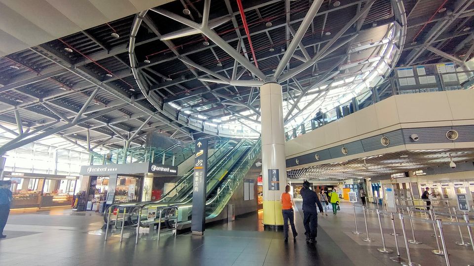 高鐵台南站落軌事件於迅速排除恢復營運並啟動退費補償機制