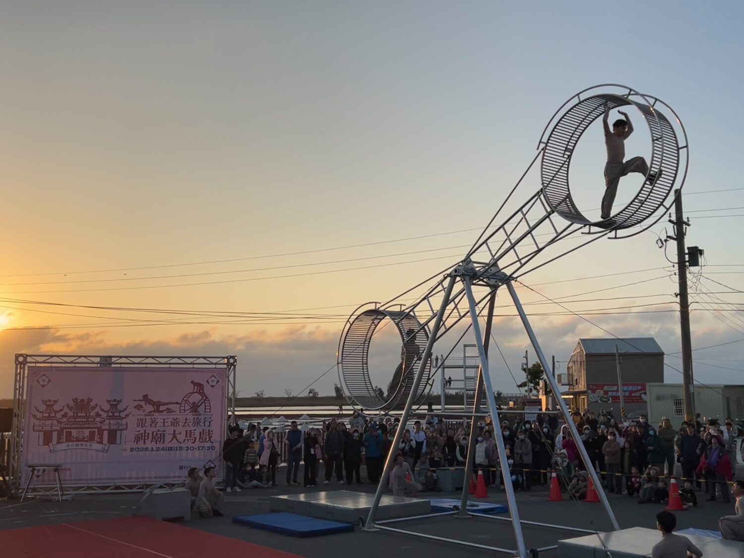 神廟大馬戲震撼演出   雲嘉南濱海風景區打造沉浸式藝術饗宴