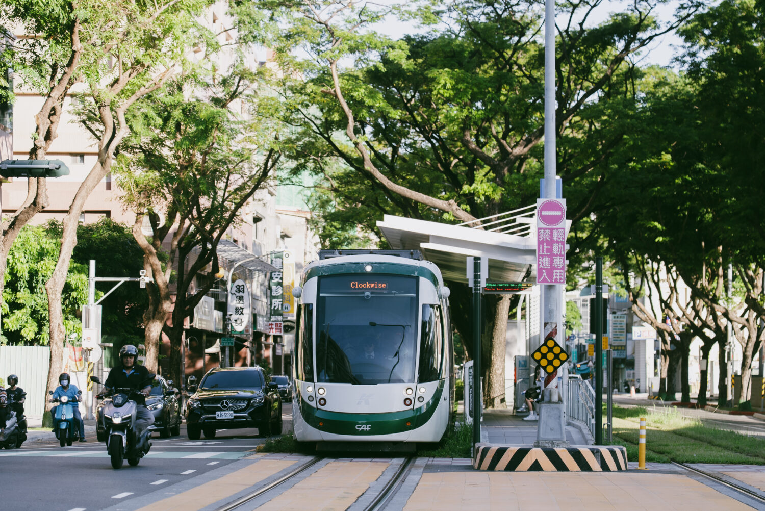 高雄輕軌強化營運安全措施 114年碰撞事故下降27%