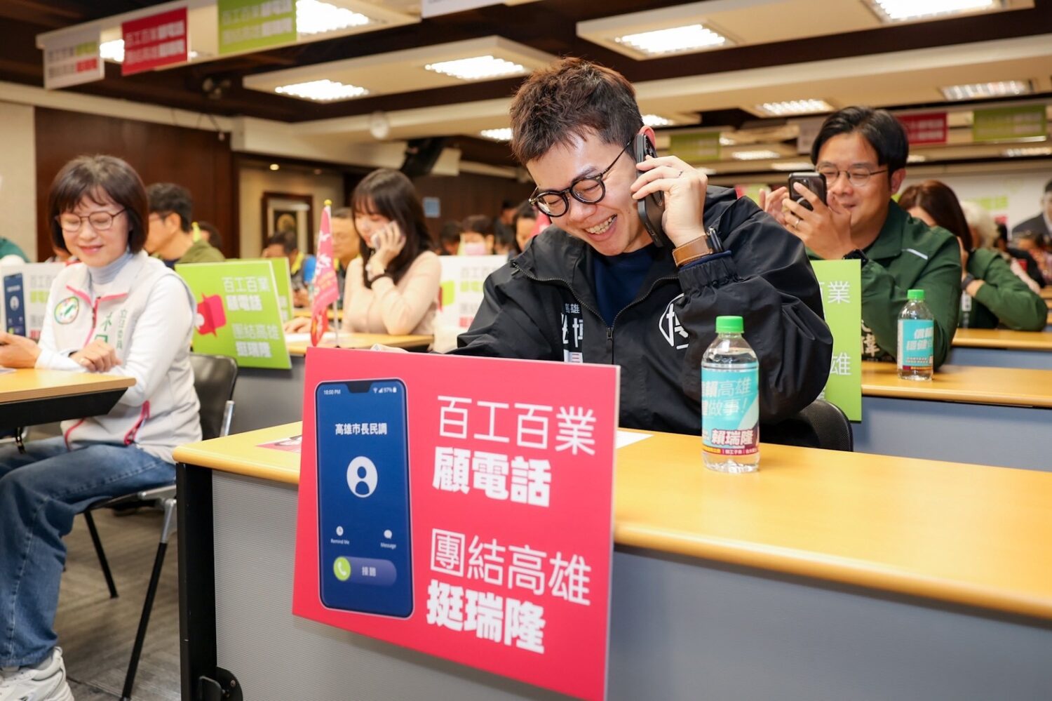 賴瑞隆號召「行動代號百工百業顧電話」 他們都驚喜獻聲：一人再拉20通電話  團結顧高雄