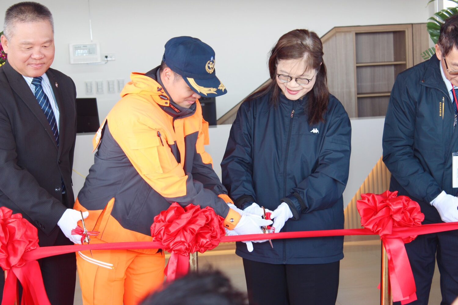 海巡26載慶雙喜 管碧玲主持四草安檢所新建落成啟用 海巡26載慶雙喜 管碧玲主持四草安檢所新建落成啟用