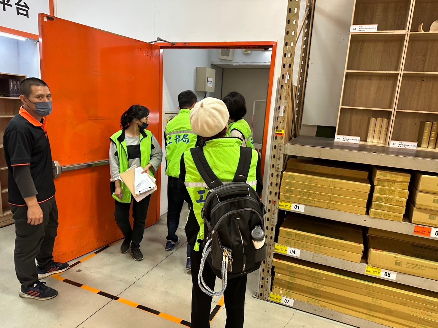 高市工務局聯合公會與消保官抽檢60 家百貨、賣場及KTV 為市民把關