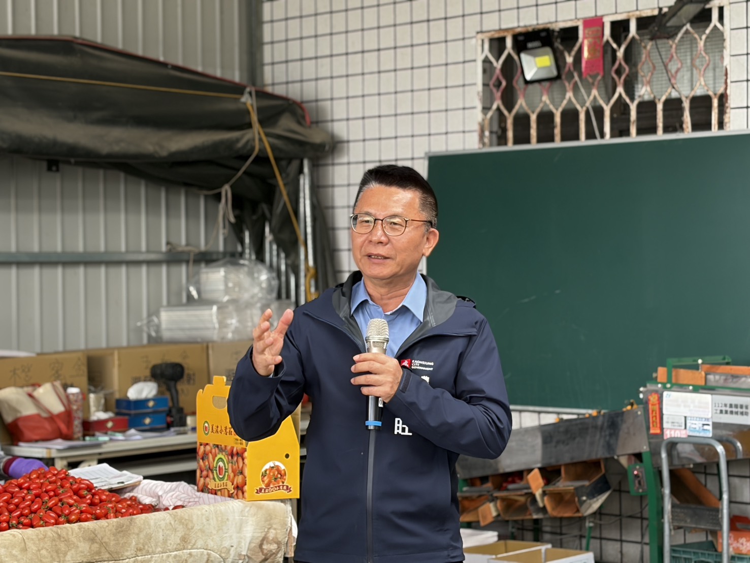 高市農業局推動銀髮人才投入小番茄採收包裝 高市農業局推動銀髮人才投入小番茄採收包裝