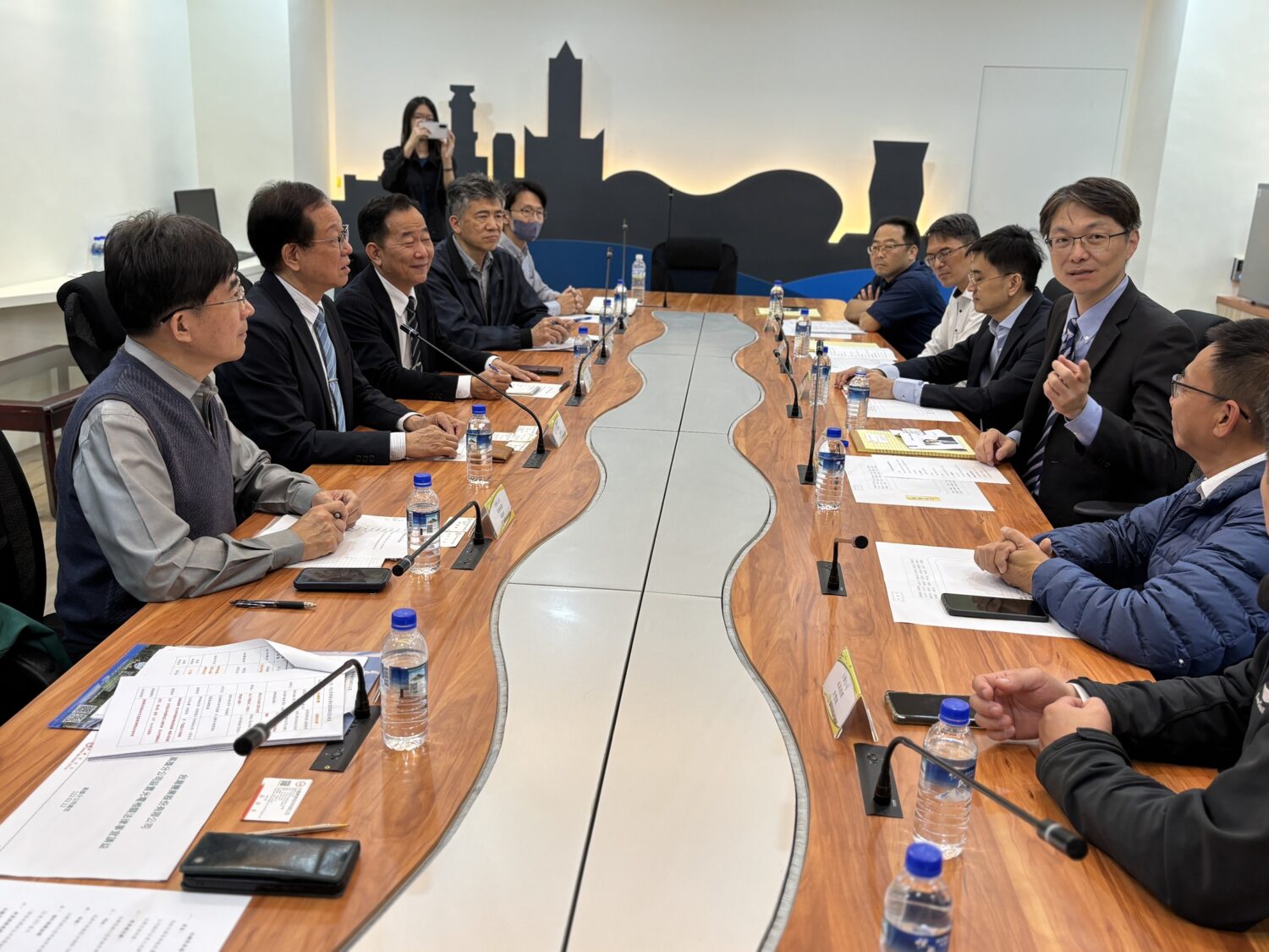 台糖董事長率隊拜會高雄地檢署  攜手推動綠能廉政治理