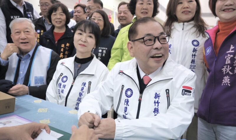 陳見賢登記竹縣長藍營初選  鄉鎮長、宗親代表、婦女團體力挺